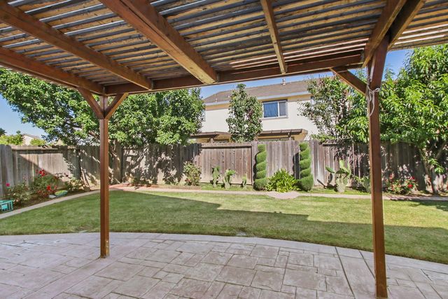 2625 Malibu Ct, West Sacramento, CA 95691