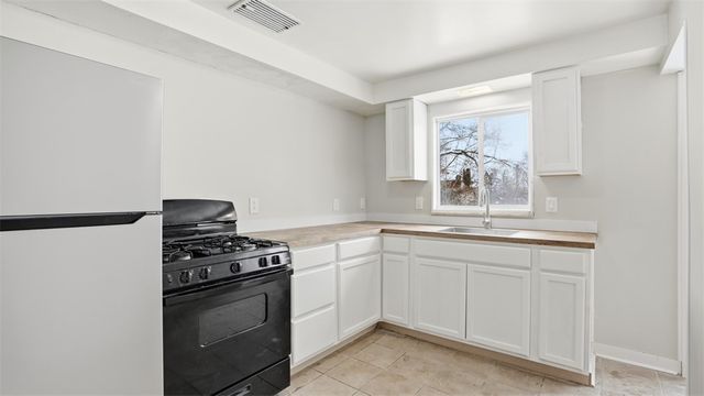 900 Mccleary St, Mckeesport, PA 15132