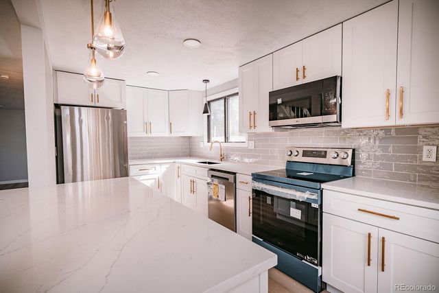6637 W 95th Place, Broomfield, CO 80021