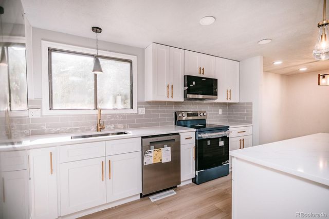 6637 W 95th Place, Broomfield, CO 80021