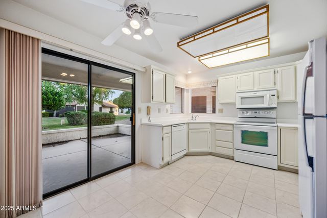 19611 N TRAIL RIDGE Drive, Sun City West, AZ 85375