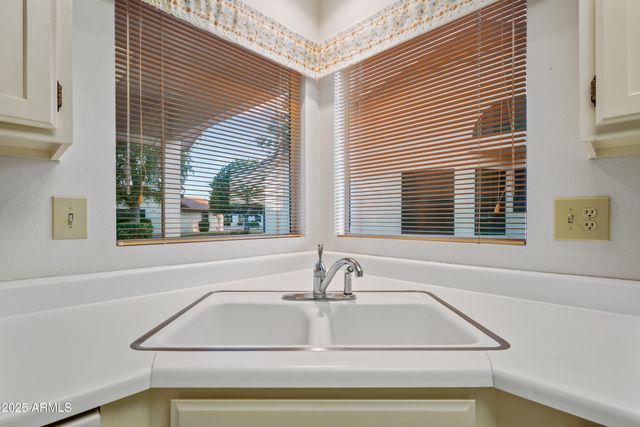 19611 N TRAIL RIDGE Drive, Sun City West, AZ 85375