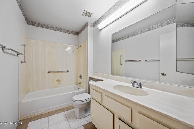 19611 N TRAIL RIDGE Drive, Sun City West, AZ 85375