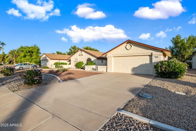19611 N TRAIL RIDGE Drive, Sun City West, AZ 85375