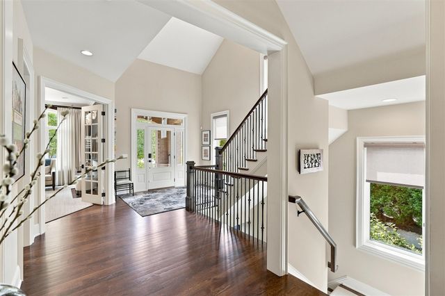 1215 Manchester Road, Birmingham, MI 48009
