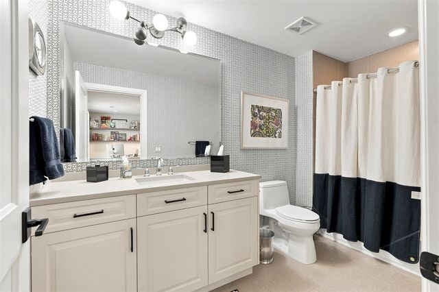 1215 Manchester Road, Birmingham, MI 48009