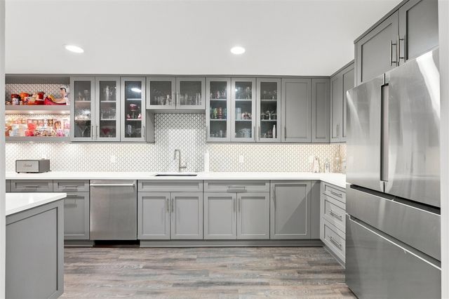 1215 Manchester Road, Birmingham, MI 48009