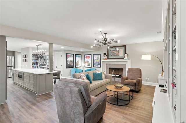 1215 Manchester Road, Birmingham, MI 48009