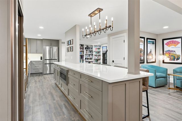 1215 Manchester Road, Birmingham, MI 48009