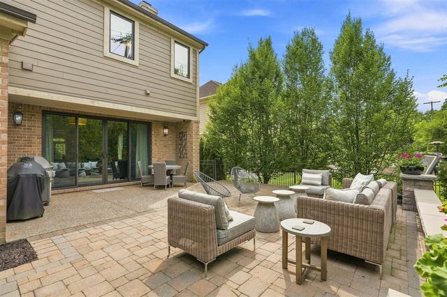 1215 Manchester Road, Birmingham, MI 48009