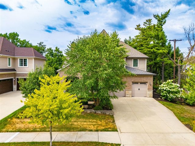 1215 Manchester Road, Birmingham, MI 48009