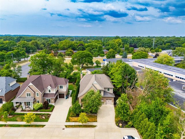 1215 Manchester Road, Birmingham, MI 48009