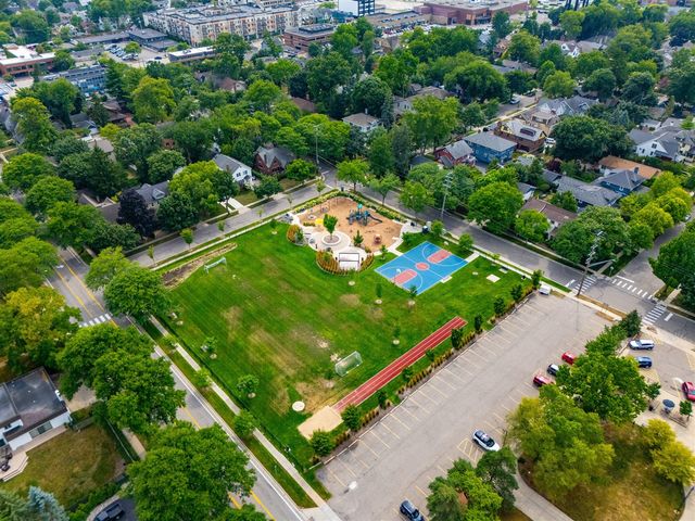 1215 Manchester Road, Birmingham, MI 48009