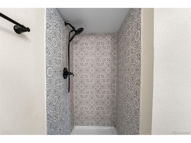4832 S Genoa St, Centennial, CO 80015
