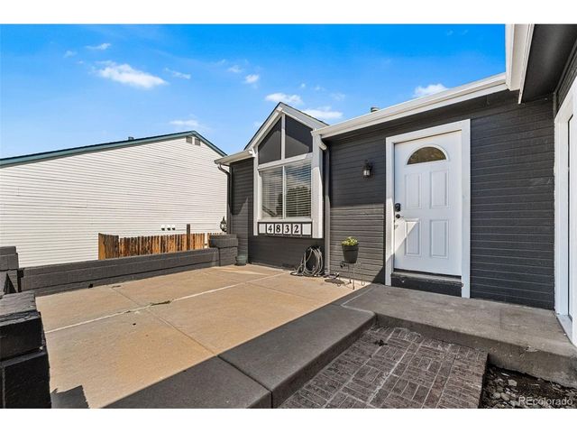 4832 S Genoa St, Centennial, CO 80015