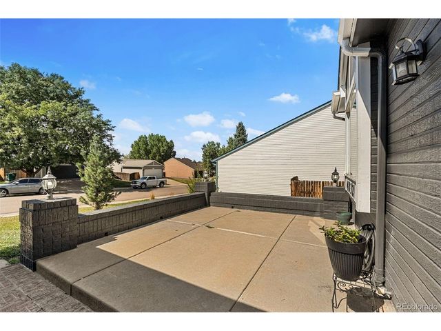 4832 S Genoa St, Centennial, CO 80015