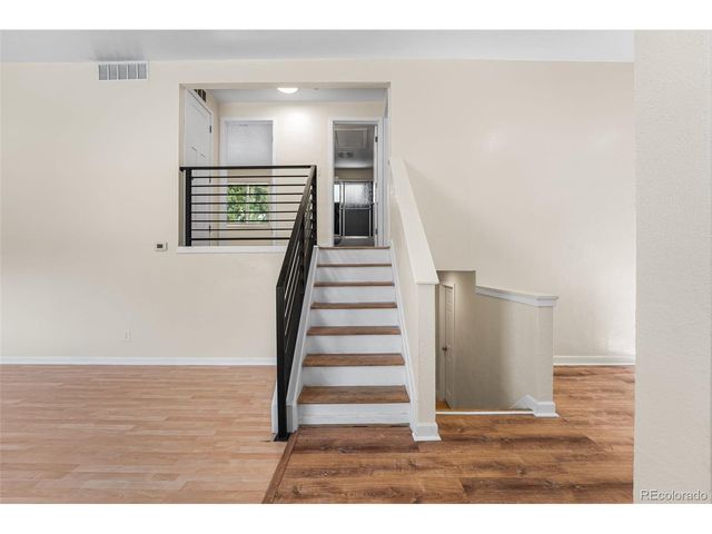 4832 S Genoa St, Centennial, CO 80015