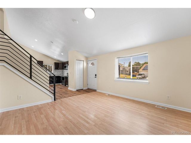 4832 S Genoa St, Centennial, CO 80015