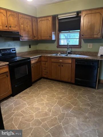 2221 TONGA DR, Fort Washington, MD 20744
