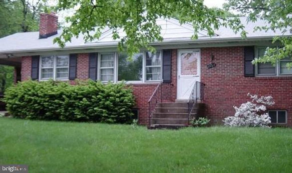 2221 TONGA DR, Fort Washington, MD 20744