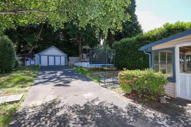 81 Summers Street, Oyster Bay, NY 11771