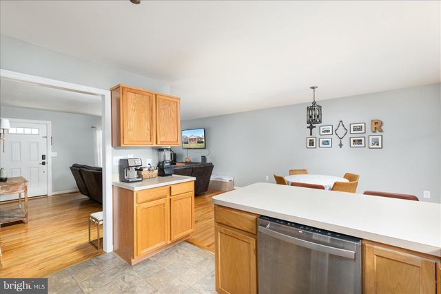 1112 ASHBY ST, Front Royal, VA 22630