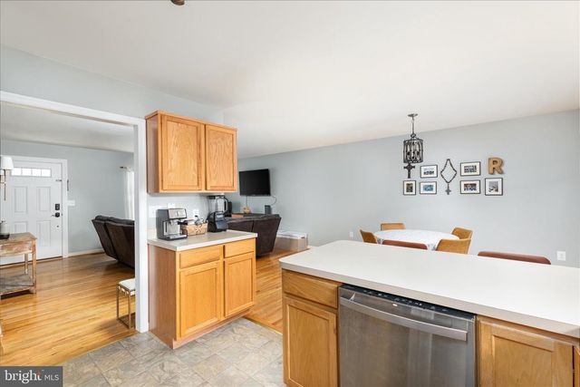 1112 ASHBY ST, Front Royal, VA 22630