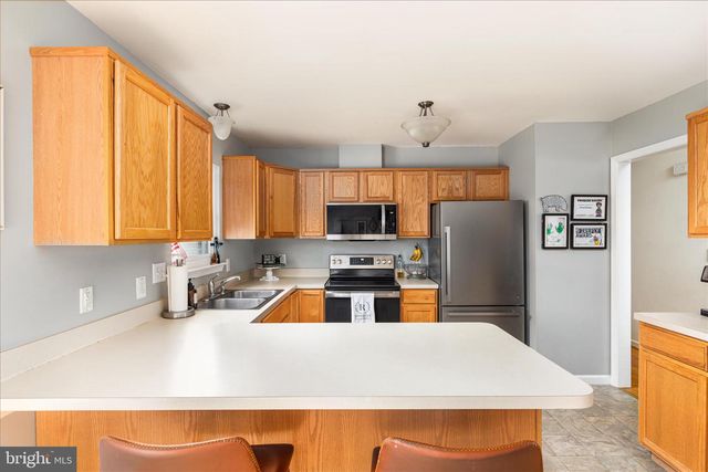 1112 ASHBY ST, Front Royal, VA 22630