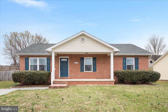 1112 ASHBY ST, Front Royal, VA 22630