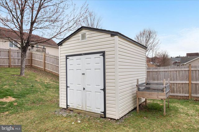 1112 ASHBY ST, Front Royal, VA 22630