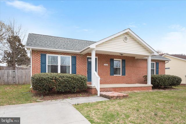 1112 ASHBY ST, Front Royal, VA 22630