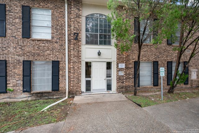 1819 Babcock Rd Apt 704, San Antonio, TX 78229