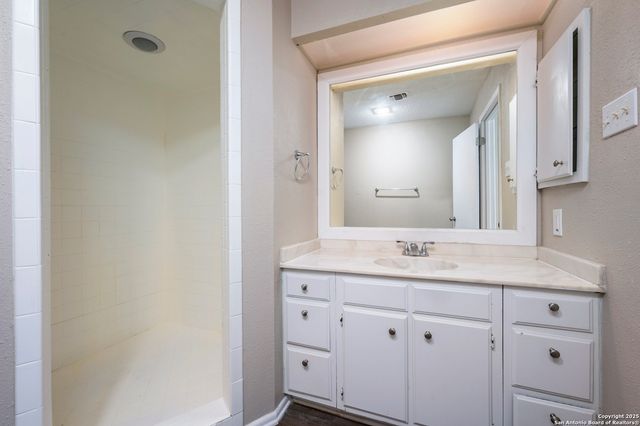 1819 Babcock Rd Apt 704, San Antonio, TX 78229