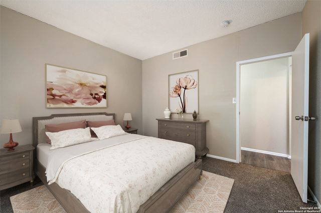 1819 Babcock Rd Apt 704, San Antonio, TX 78229