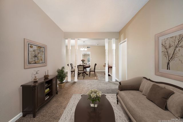 1819 Babcock Rd Apt 704, San Antonio, TX 78229