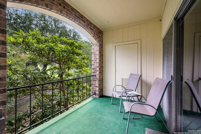 1819 Babcock Rd Apt 704, San Antonio, TX 78229
