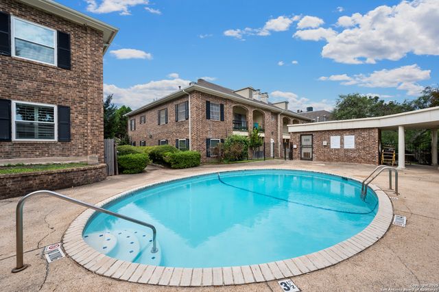 1819 Babcock Rd Apt 704, San Antonio, TX 78229