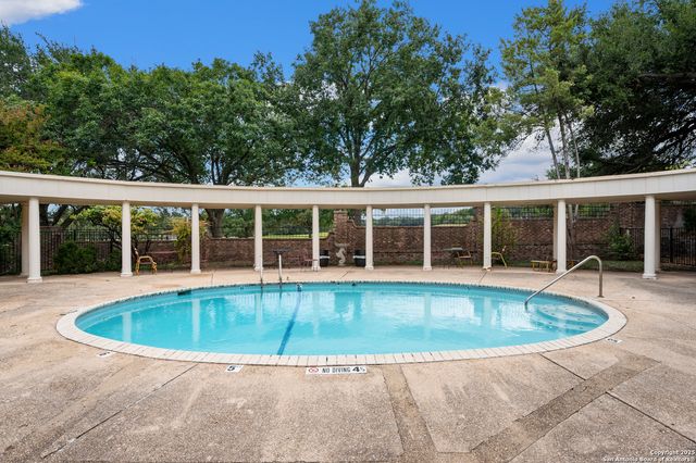 1819 Babcock Rd Apt 704, San Antonio, TX 78229