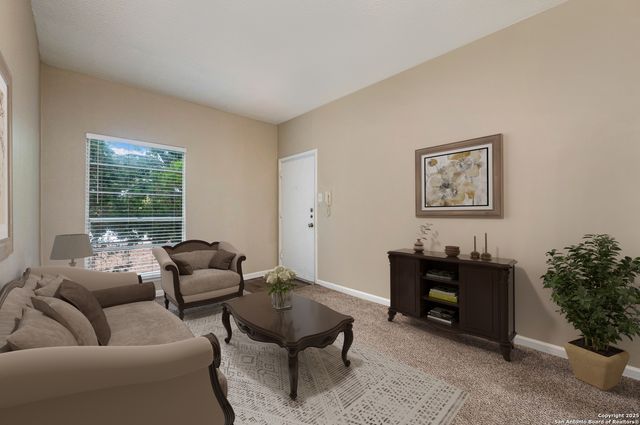 1819 Babcock Rd Apt 704, San Antonio, TX 78229