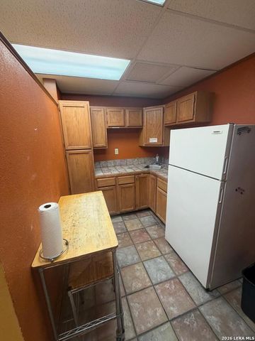 11911 WARFIELD ST, San Antonio, TX 78216