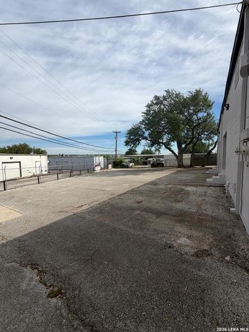 11911 WARFIELD ST, San Antonio, TX 78216