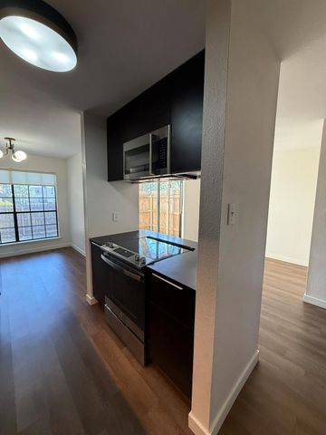 4159 Steck Ave 158, Austin, TX 78759