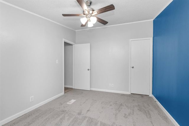 4621 Price Road, Montgomery, TX 77316