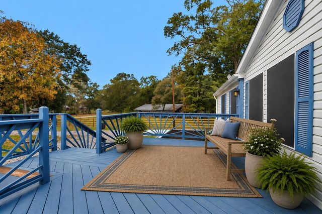 4621 Price Road, Montgomery, TX 77316