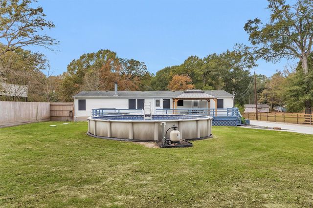 4621 Price Road, Montgomery, TX 77316