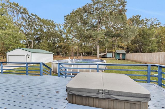4621 Price Road, Montgomery, TX 77316