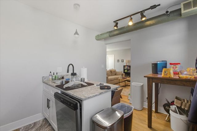 4004 N Bell Avenue 2D, Chicago, IL 60618