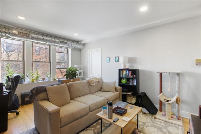 4004 N Bell Avenue 2D, Chicago, IL 60618