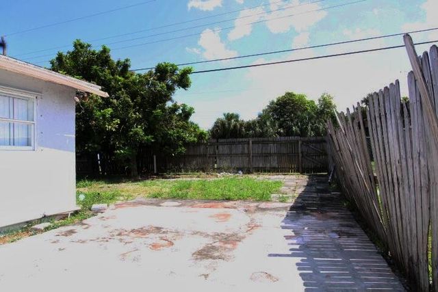 1561 W 11th Street, Riviera Beach, FL 33404