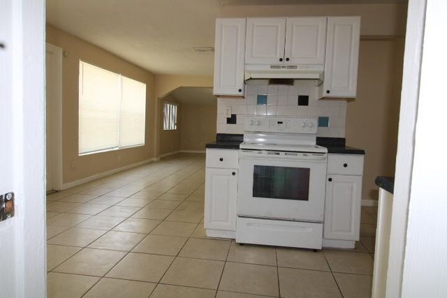 1561 W 11th Street, Riviera Beach, FL 33404